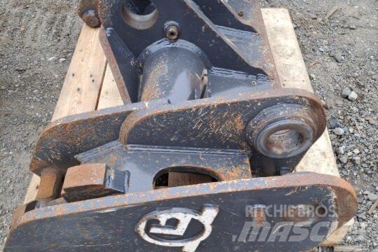Develon Hitch 小型挖土機/掘鑿機<7t(小型挖掘機)
