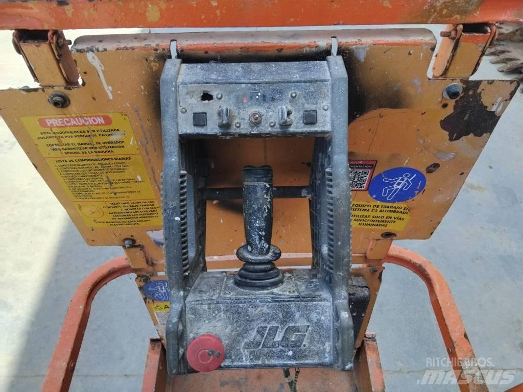 JLG 2030 ES 剪式升降機