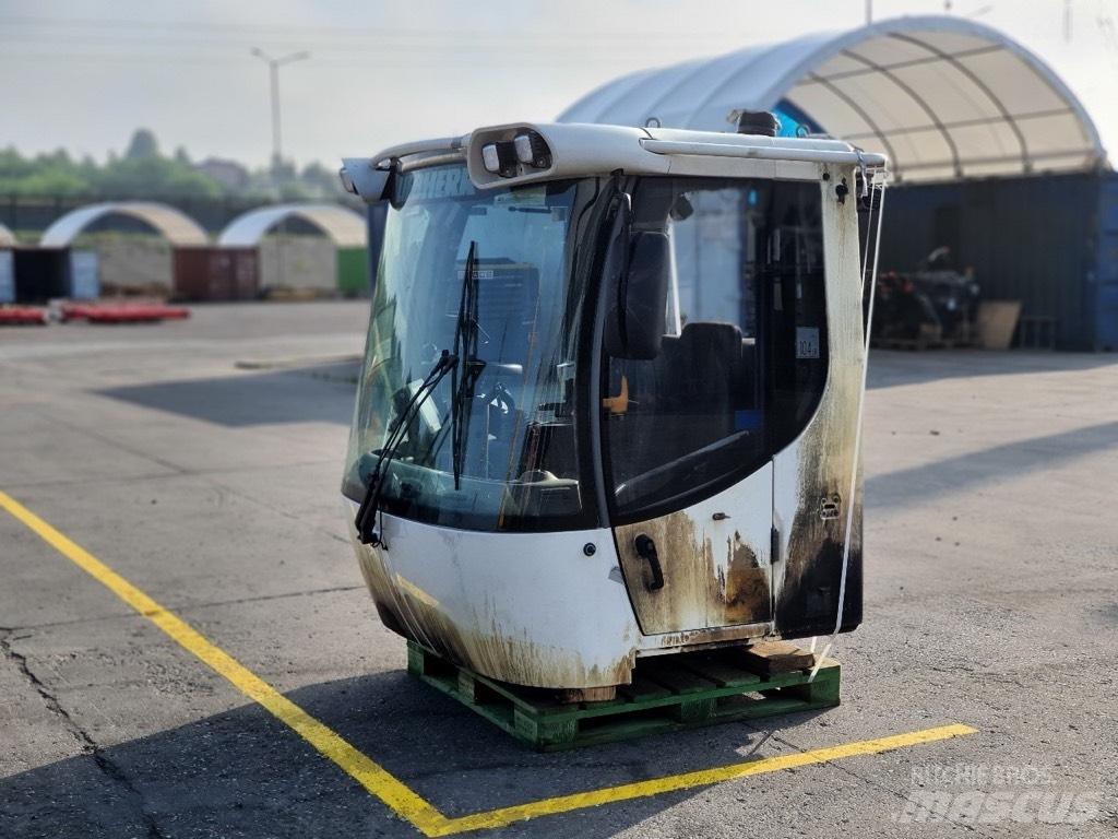Liebherr L 550 CAB 駕駛室與內部