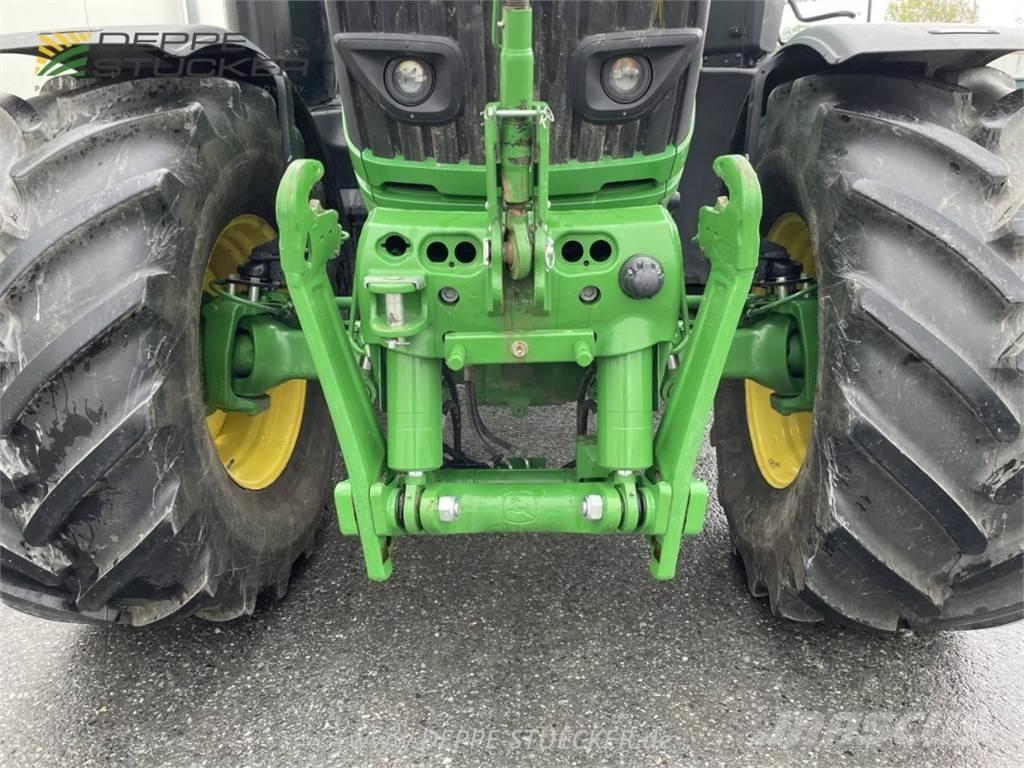 John Deere 6230R 曳引機