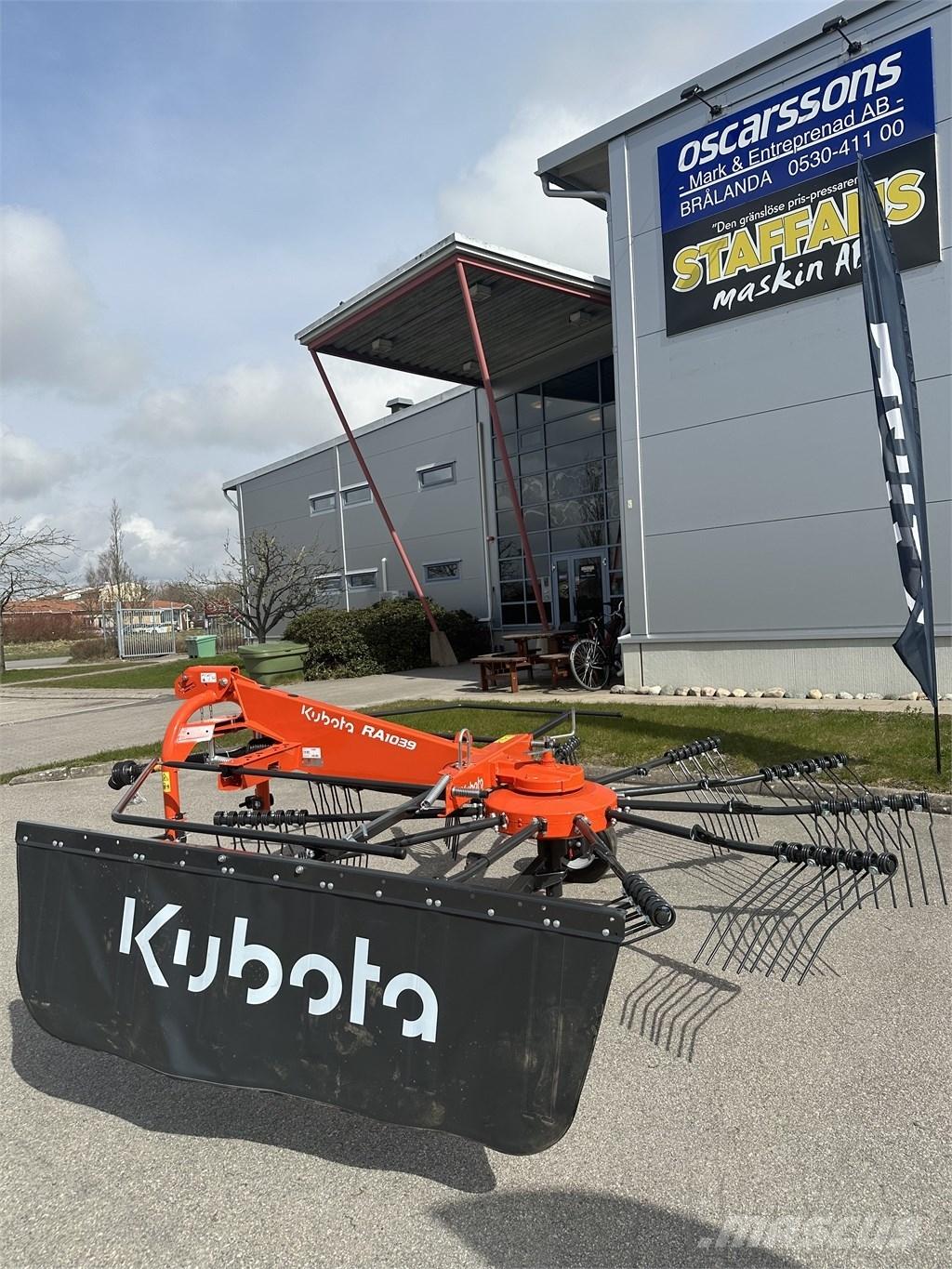 Kubota RA 1039 堆草機