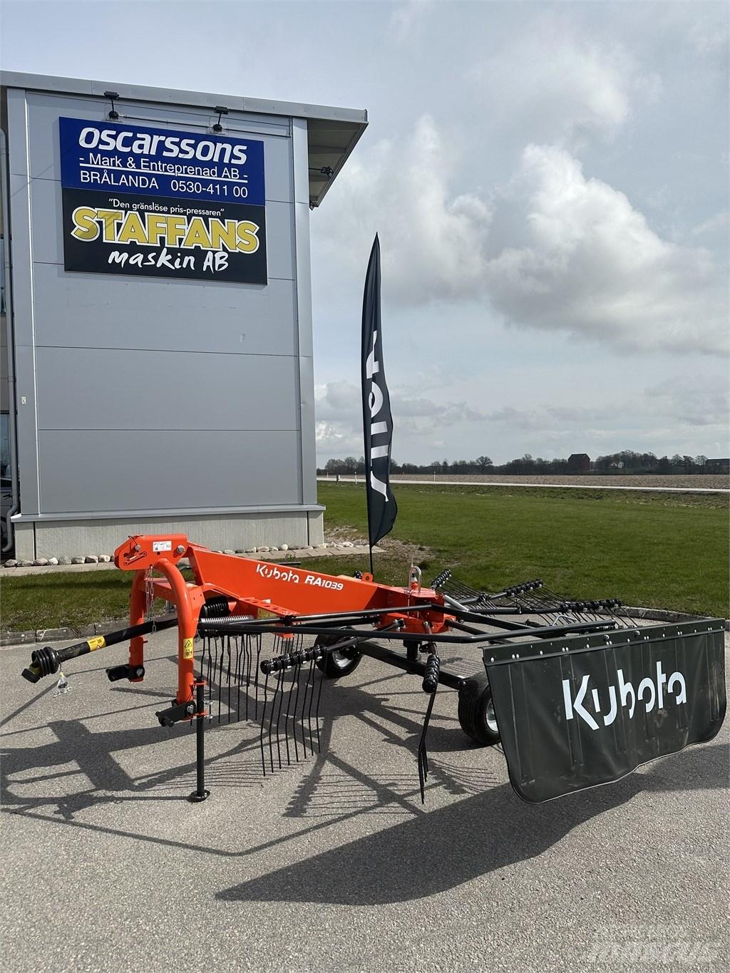 Kubota RA 1039 堆草機