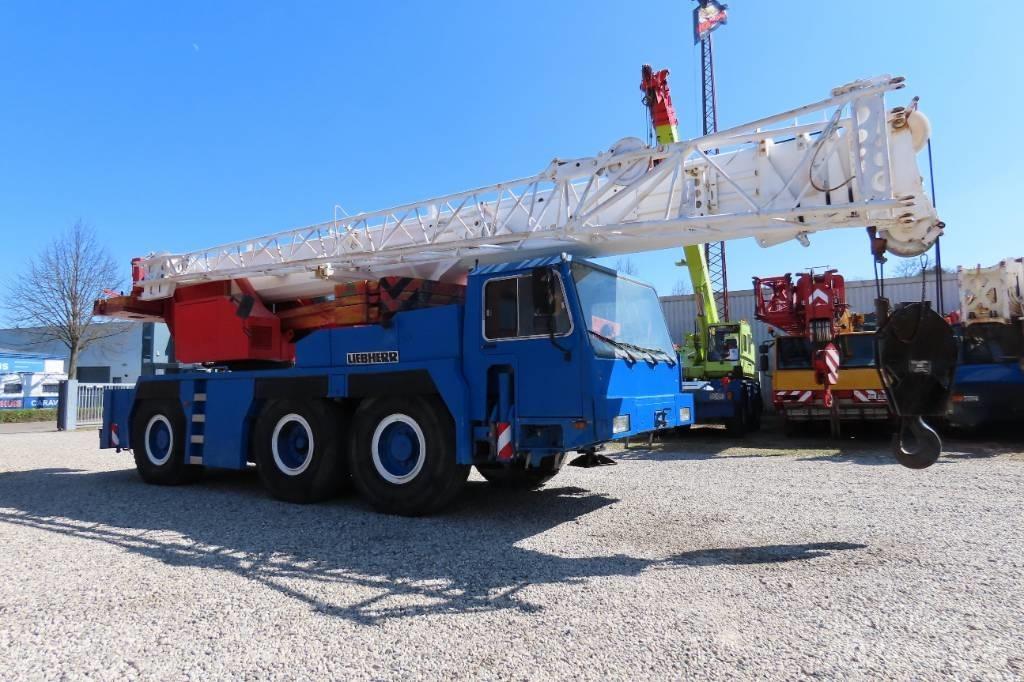 Liebherr LTM 1050-1 全路面起重機/吊車