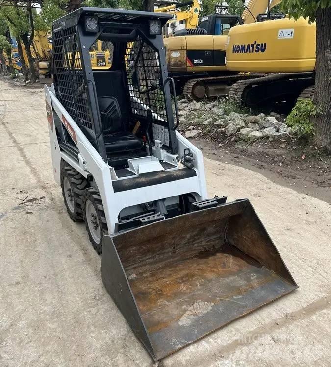 Bobcat S70 滑移轉向裝載機