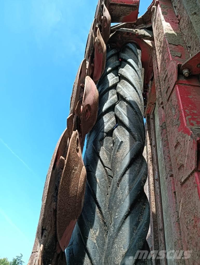 Pöttinger NOVACT X8 割草調節裝置