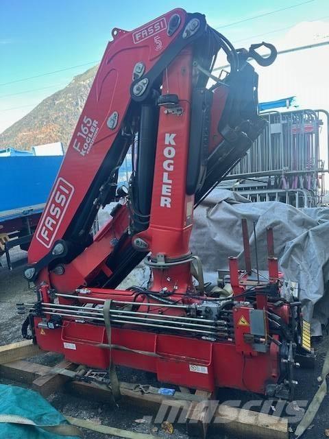 Fassi F 165 裝載起重機