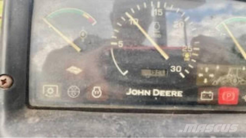 John Deere 110 反鏟裝載機
