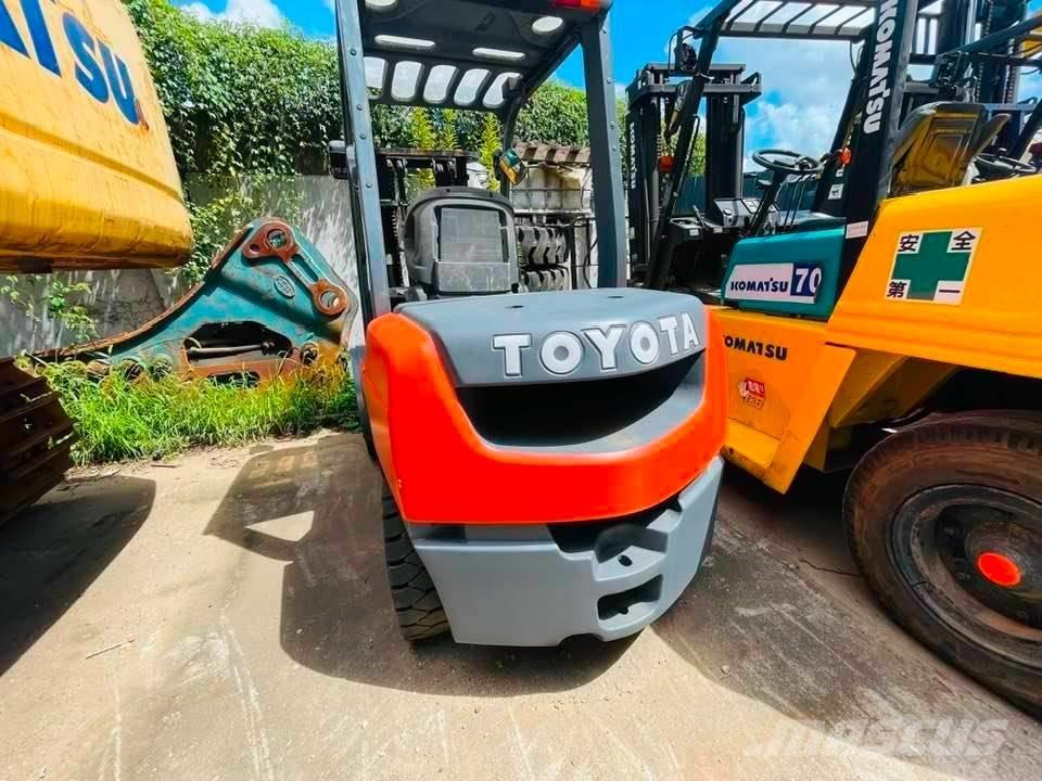 Toyota FB30-7 電動堆高機
