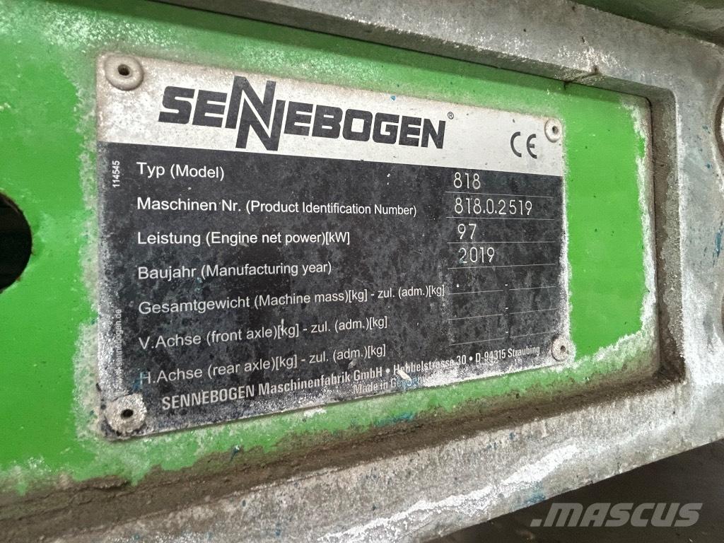 Sennebogen 818 廢棄物/工業用操作車