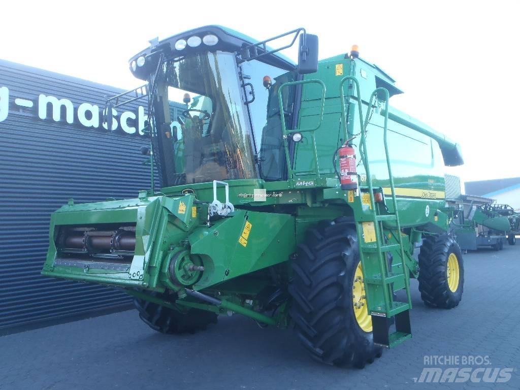 John Deere T670 聯合收穫機