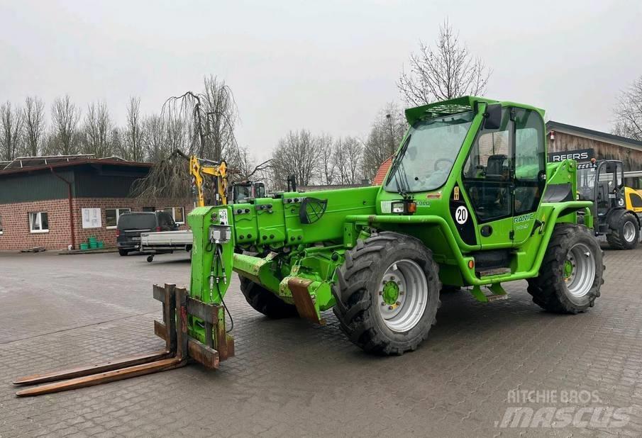 Merlo P 40.17 伸縮臂操作車