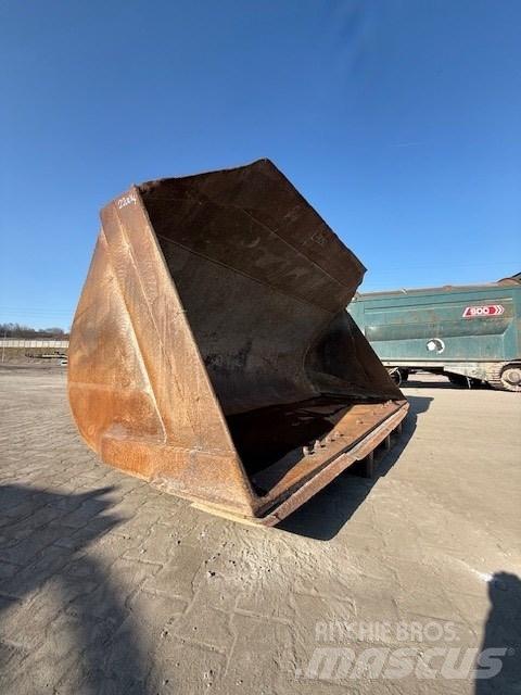 Doosan DL 400 鏟斗