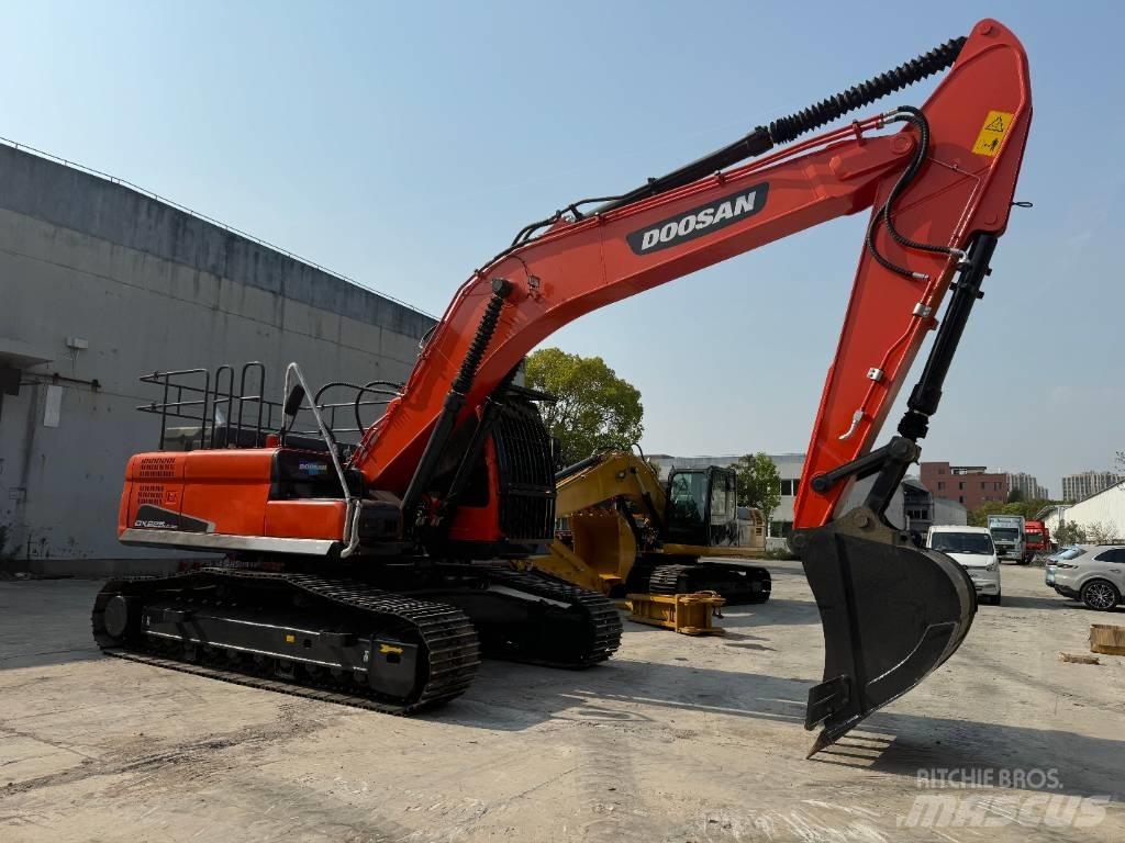 Doosan DX 225 LC 履帶式 挖土機/掘鑿機/挖掘機