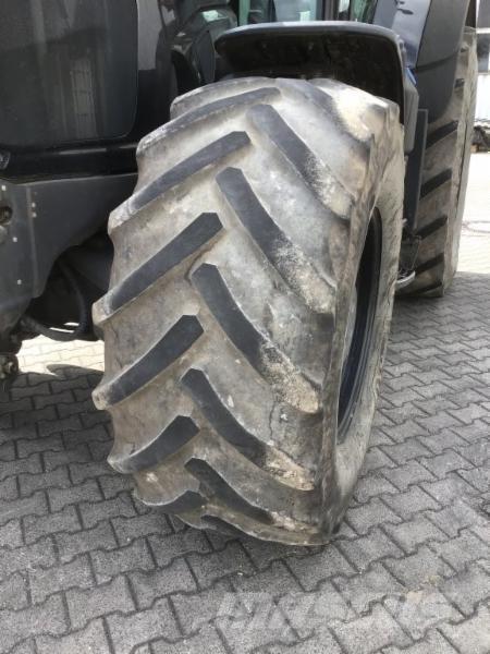 CLAAS AXION 830 曳引機