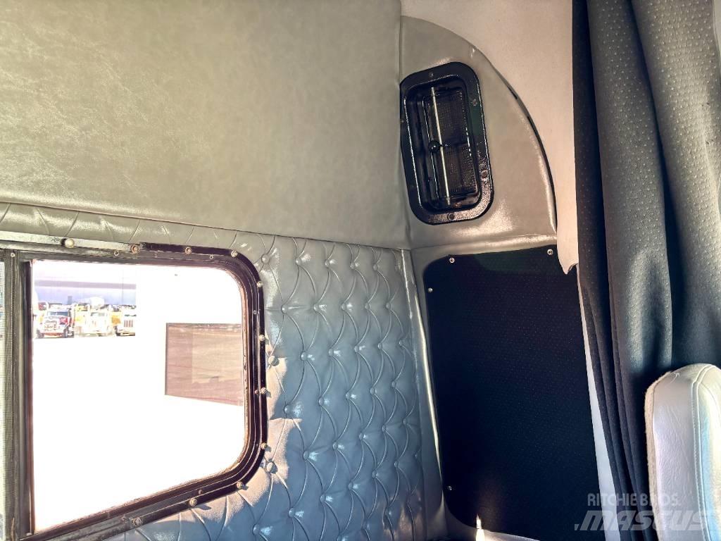 Western Star 4900 FA 曳引機組件