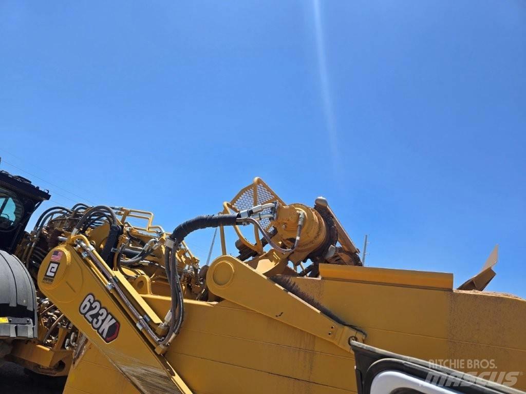 CAT 623K 刮土機