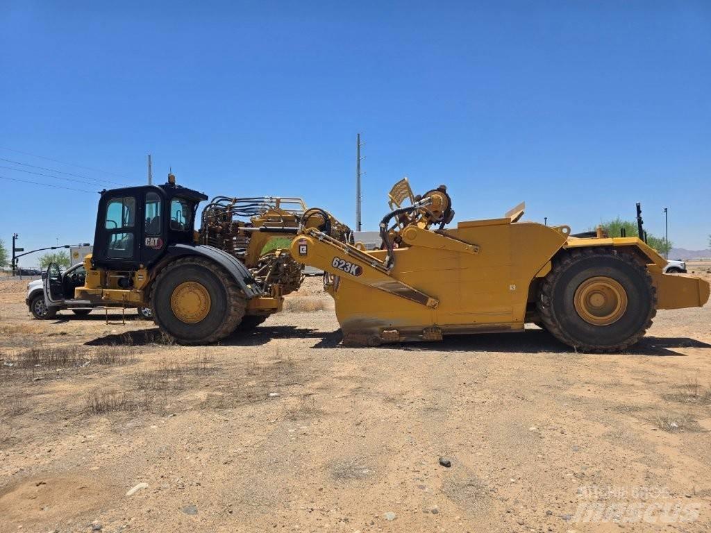 CAT 623K 刮土機