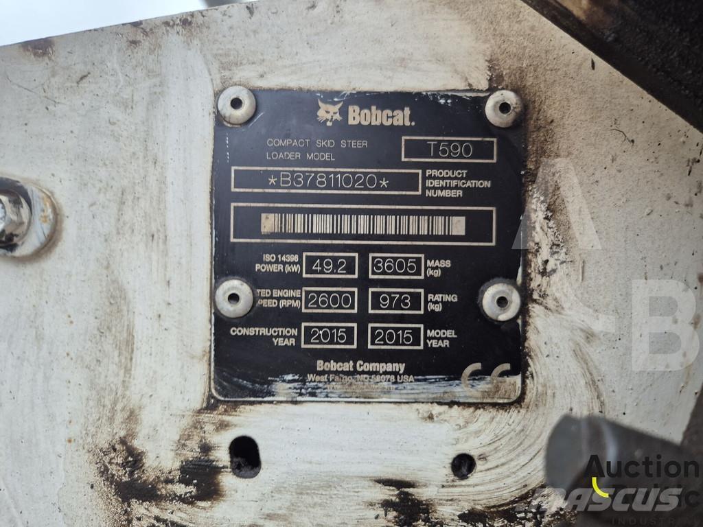 Bobcat T590 推土機