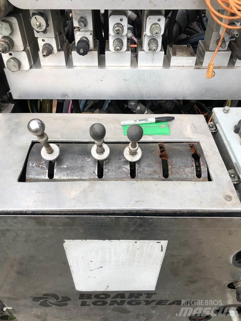 Boart Longyear LF230 隧道和地下採礦鑽機