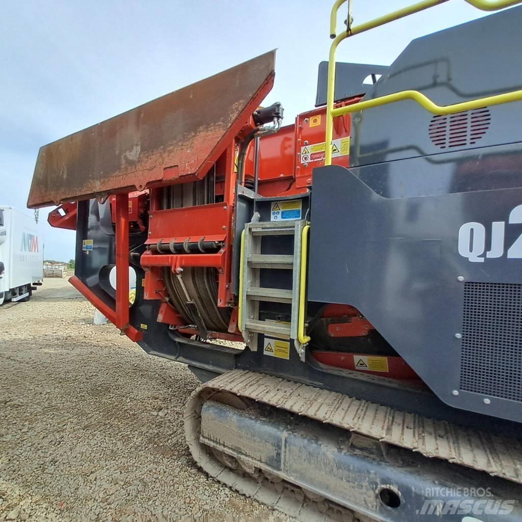 Sandvik QJ241 移動式壓碎機