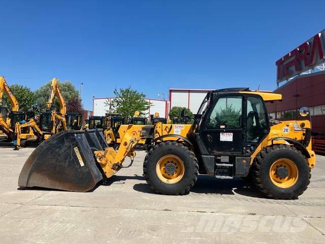 JCB 560-80 WM 伸縮臂操作車