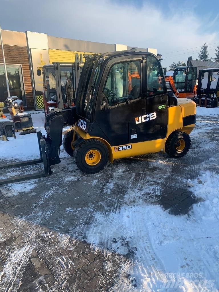 JCB TLT 35 D 伸縮臂操作車