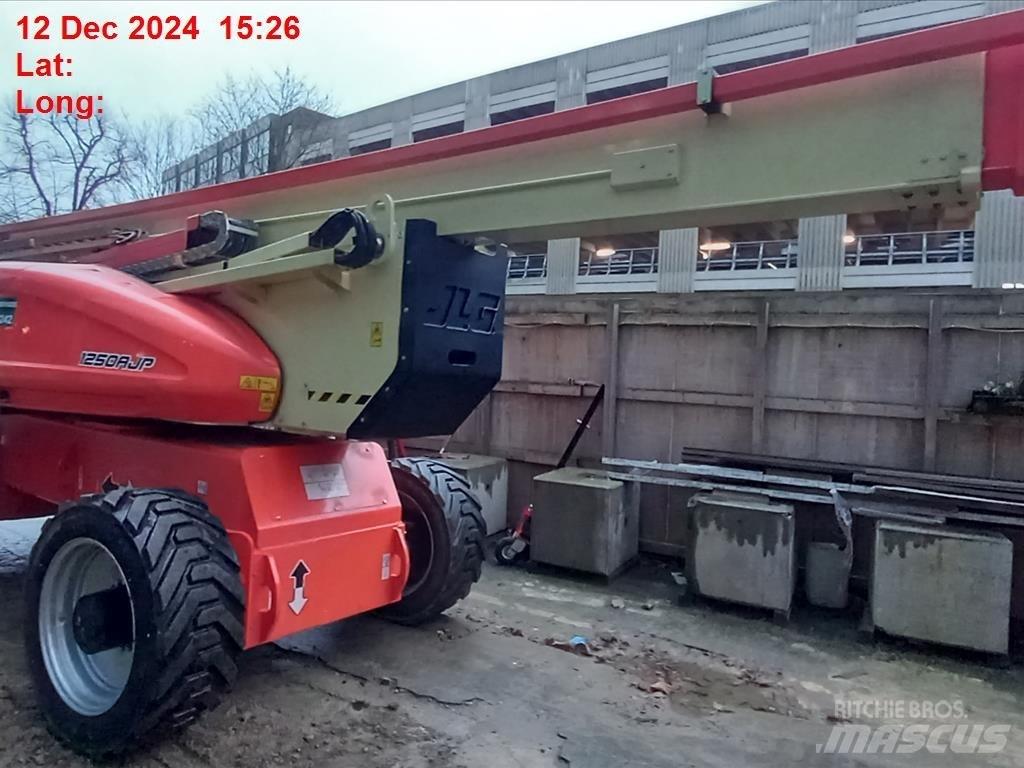 JLG 1250 AJP 曲臂高空作業車