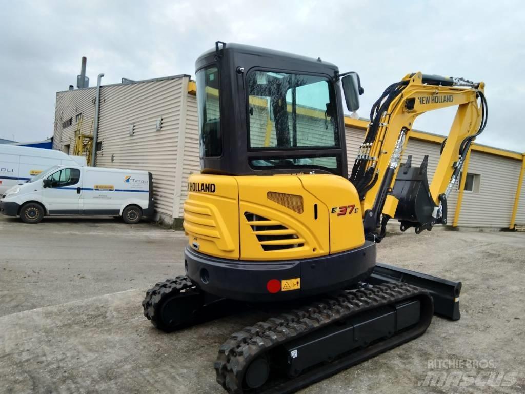 New Holland E37C 小型挖土機/掘鑿機<7t(小型挖掘機)