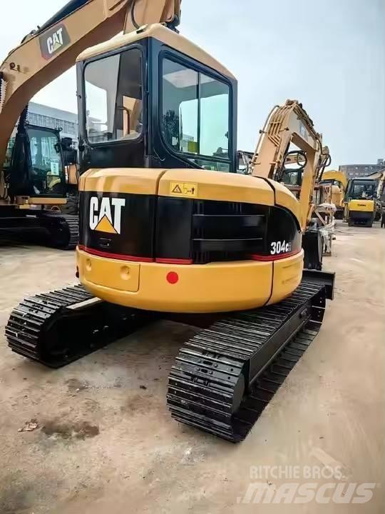 CAT 304 CR 小型挖土機/掘鑿機<7t(小型挖掘機)