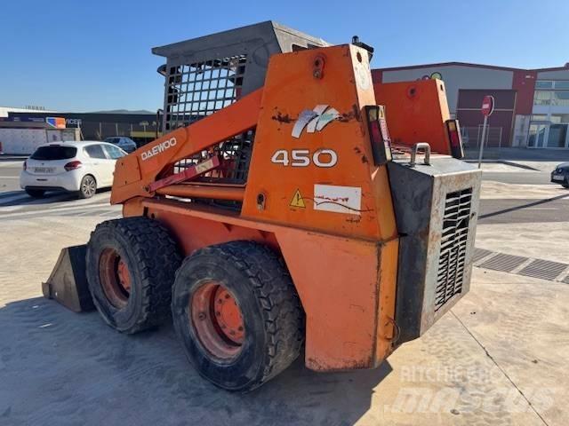 Daewoo 450P 滑移轉向裝載機