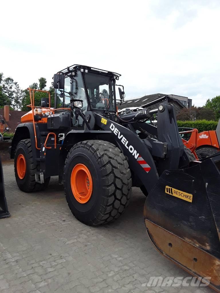 Doosan DL 420-7 輪胎式裝載機
