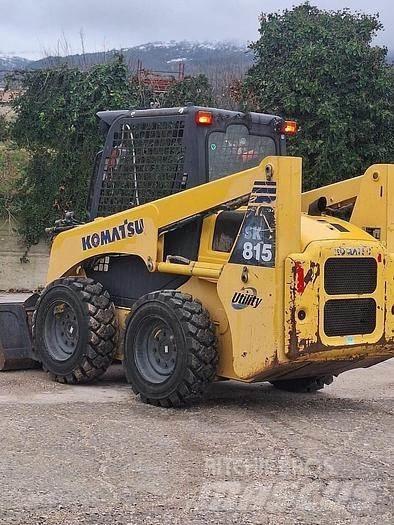 Komatsu SK815 小型裝載機