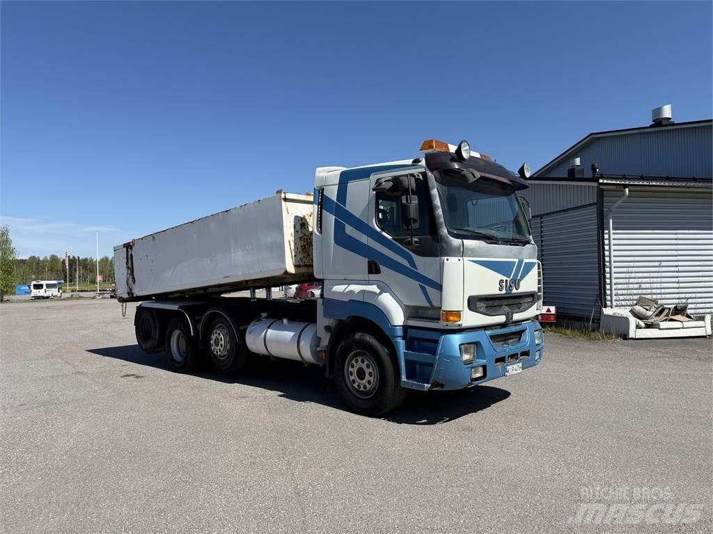 Sisu E12M 8x2 傾卸式卡車