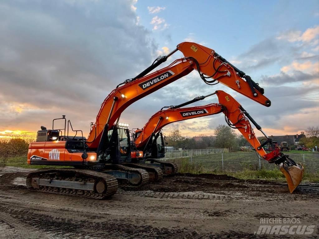 Doosan DX 255 履帶式 挖土機/掘鑿機/挖掘機