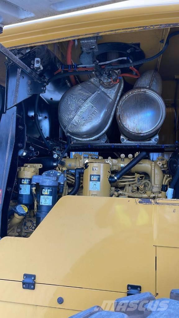 CAT 938M 輪胎式裝載機