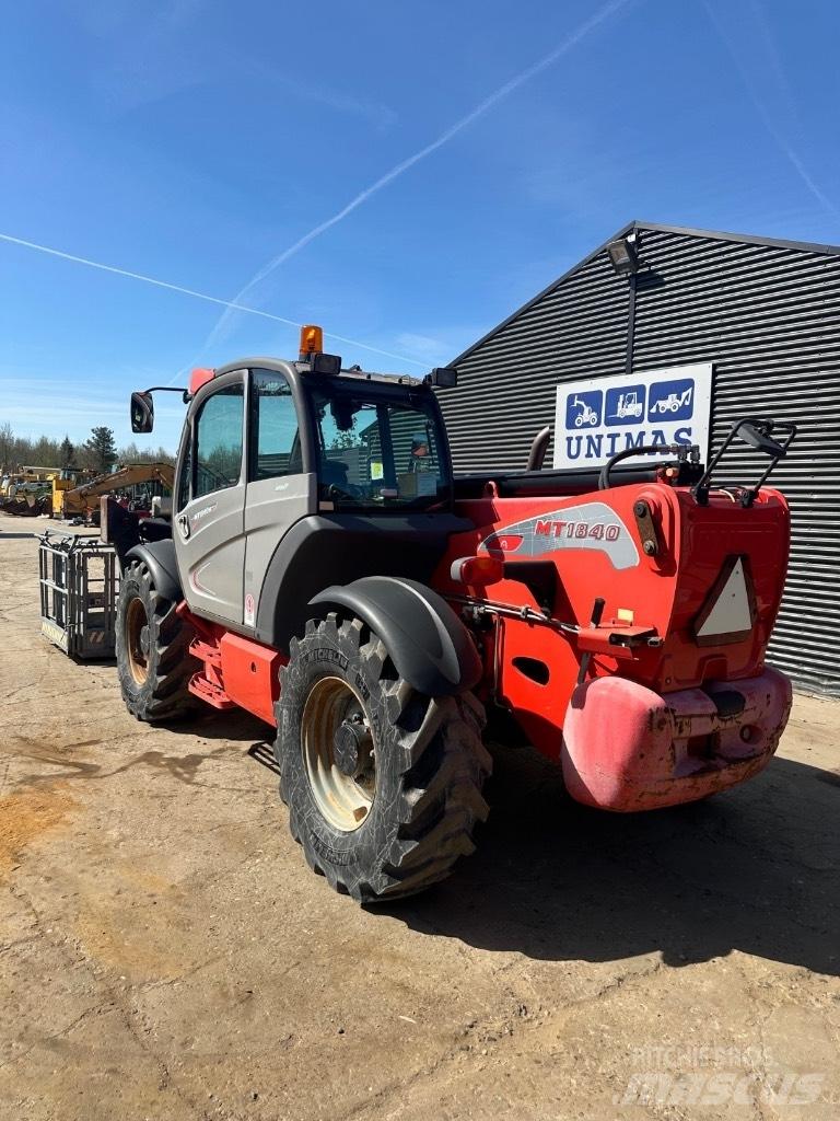 Manitou MT 1840 伸縮臂操作車