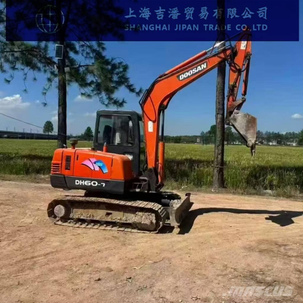 Doosan DH 60 小型挖土機/掘鑿機<7t(小型挖掘機)