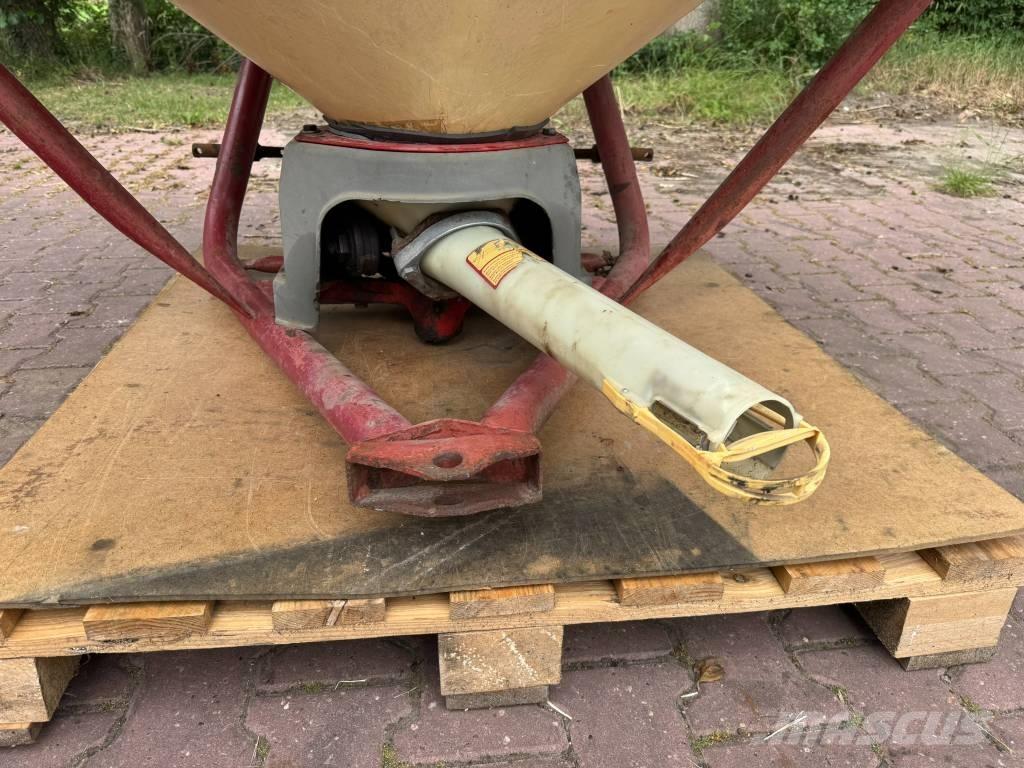 Vicon pendelstrooier 礦物撒布機