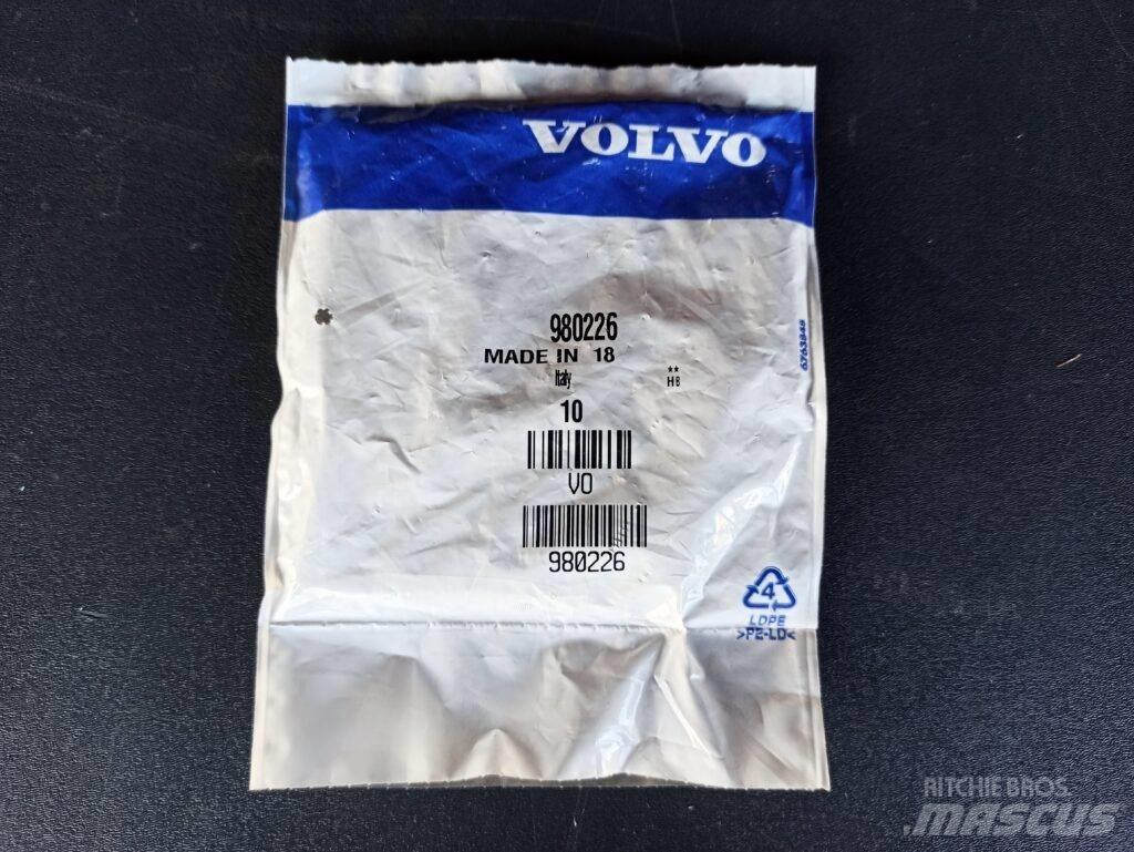Volvo STUD 980226 其他組件
