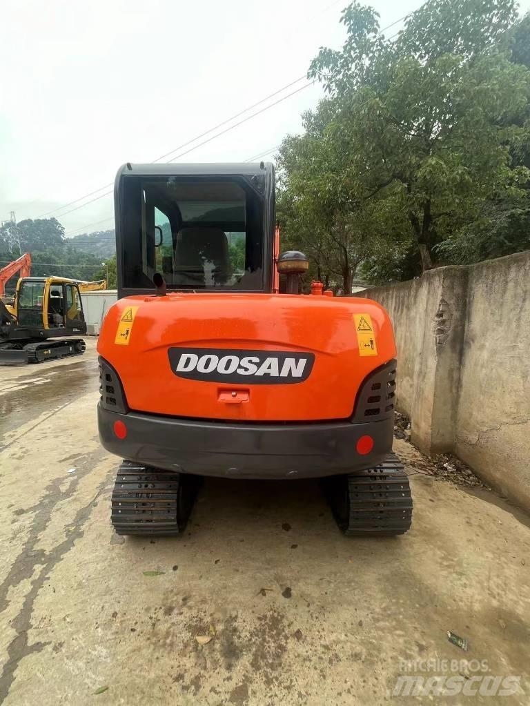 Doosan DH 60-7 小型挖土機/掘鑿機<7t(小型挖掘機)
