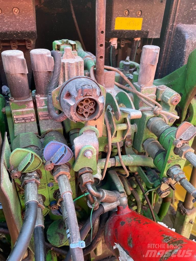 John Deere 6630STD 曳引機