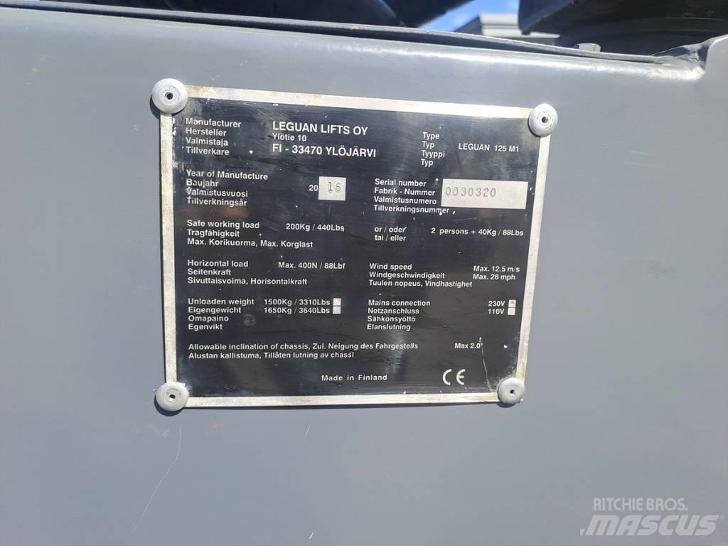 Leguan 125 緊湊型自走式伸縮臂式升降機