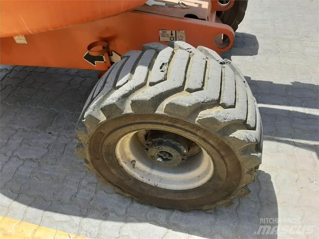 JLG 450AJ 曲臂高空作業車
