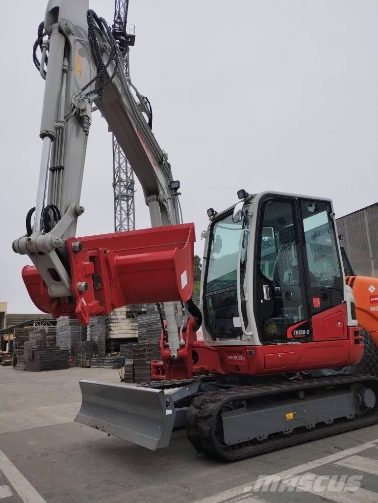 Takeuchi TB 250 2 小型挖土機/掘鑿機<7t(小型挖掘機)