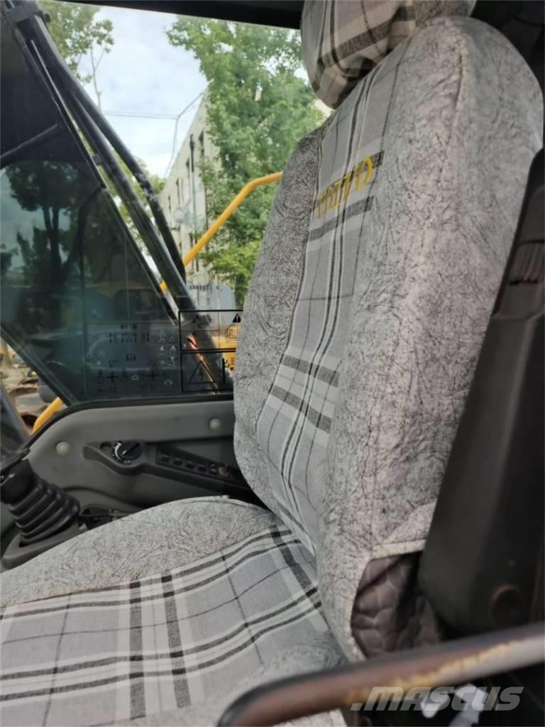 Volvo EC 140 B LC 履帶式 挖土機/掘鑿機/挖掘機