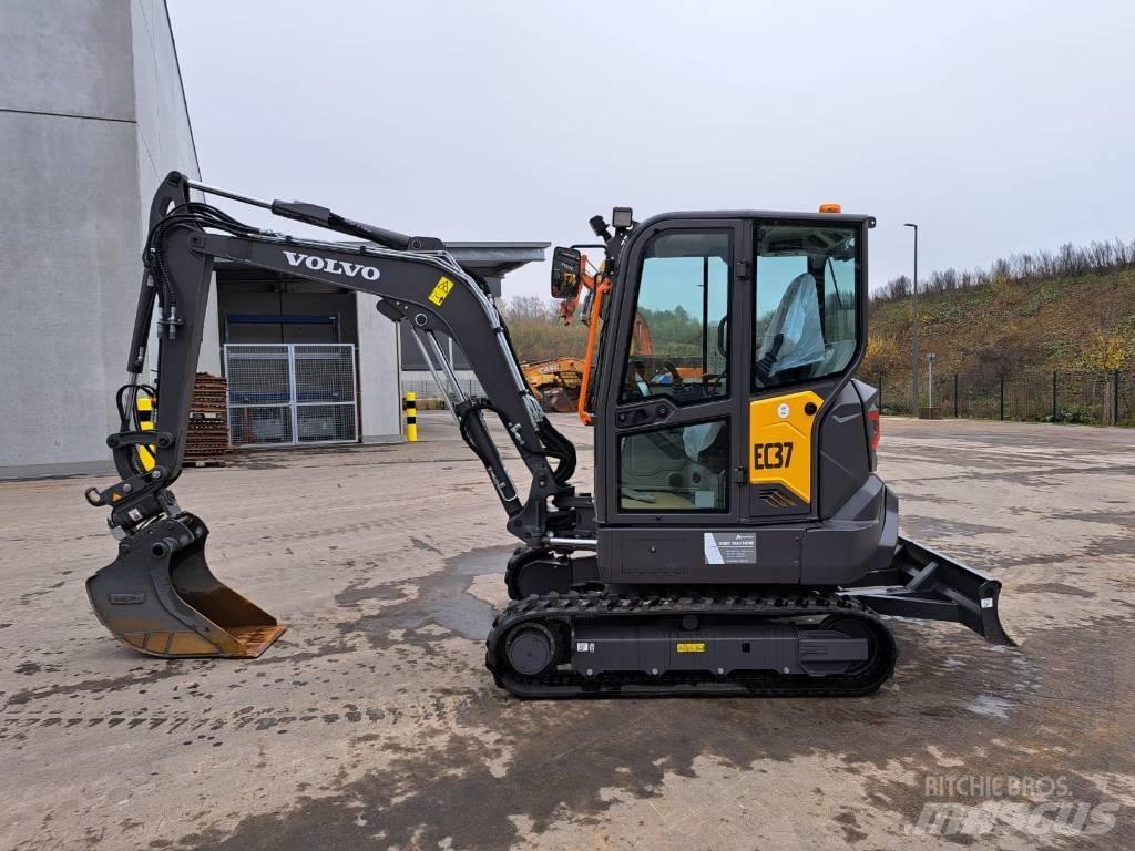 Volvo EC 37 F 小型挖土機/掘鑿機<7t(小型挖掘機)
