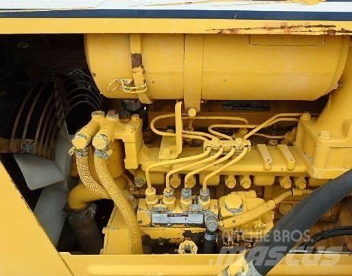 Komatsu D 20 A-6 履帶推土機