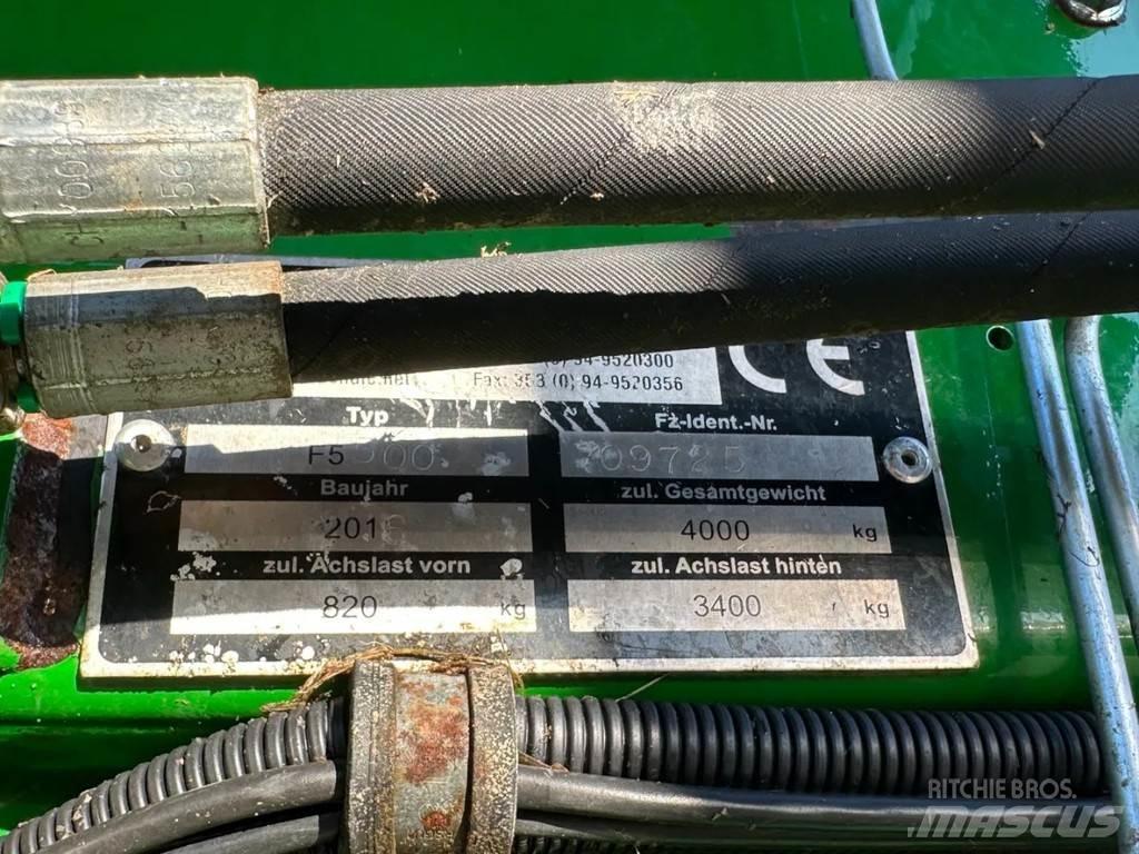 McHale F5500 牧草收穫機