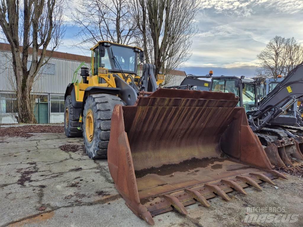 Volvo L 220 H 輪胎式裝載機
