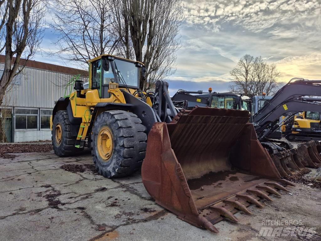 Volvo L 220 H 輪胎式裝載機